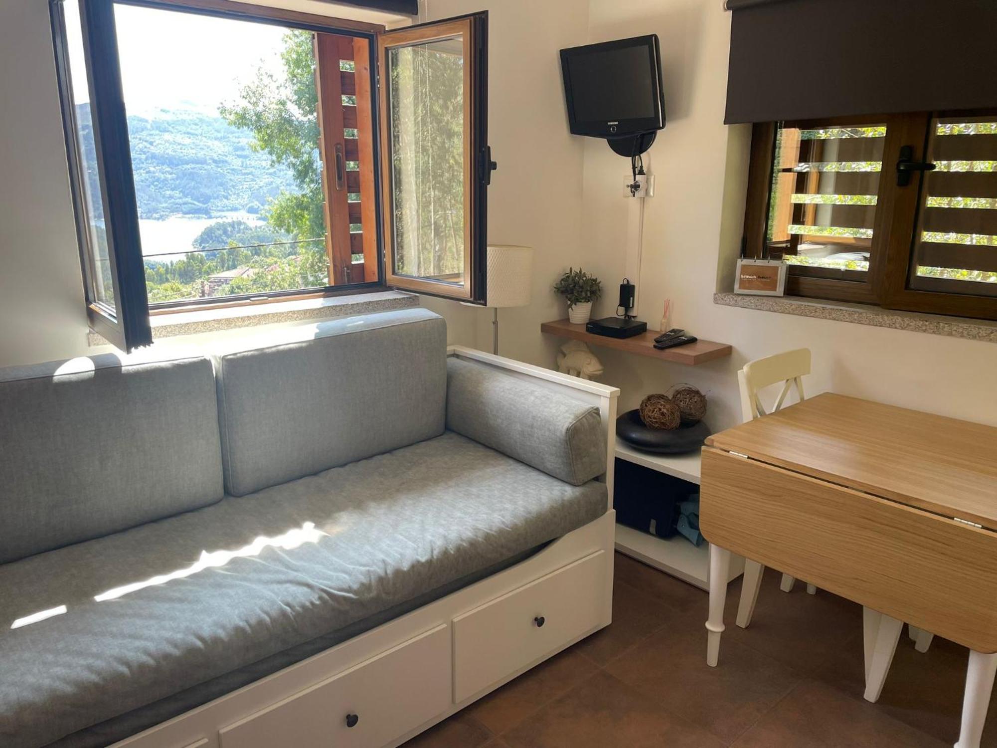 Brown House Villa Geres Dış mekan fotoğraf