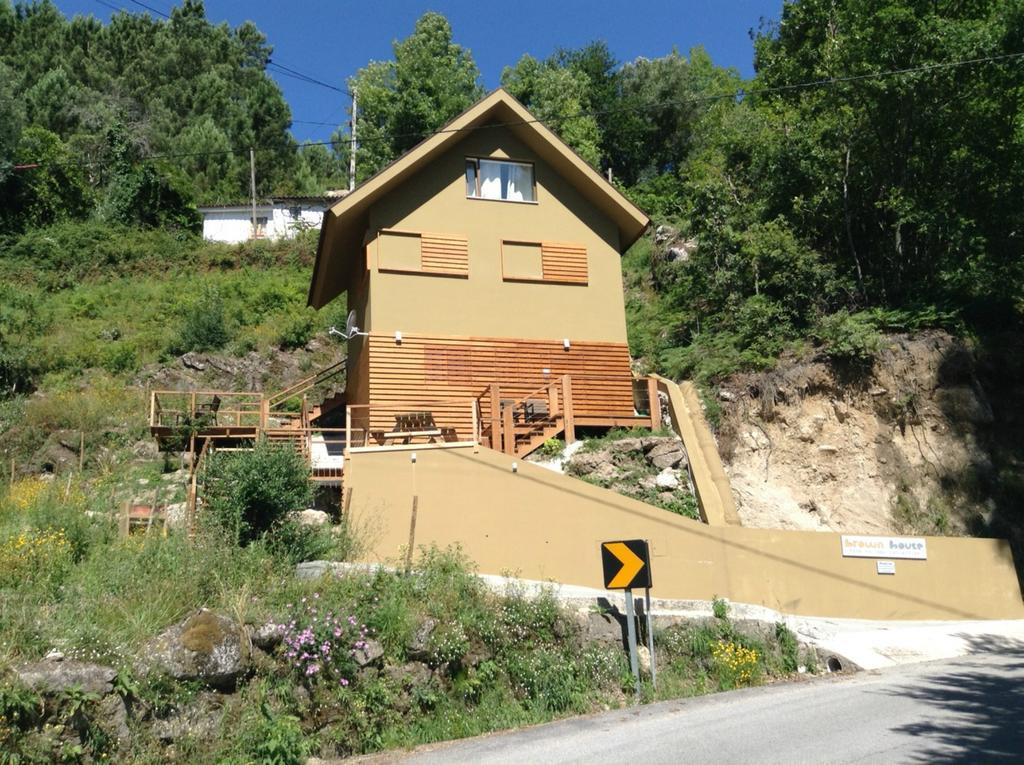 Brown House Villa Geres Dış mekan fotoğraf