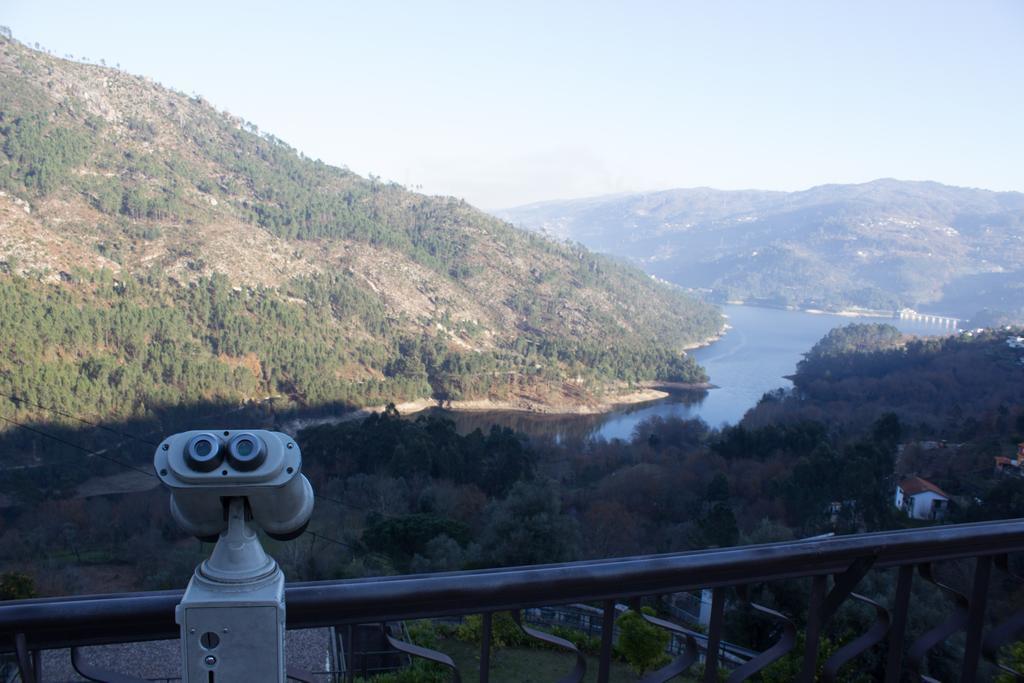 Brown House Villa Geres Dış mekan fotoğraf