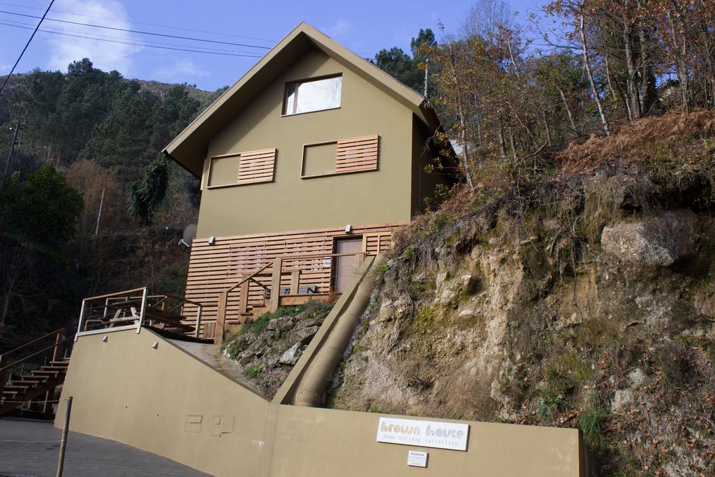 Brown House Villa Geres Dış mekan fotoğraf